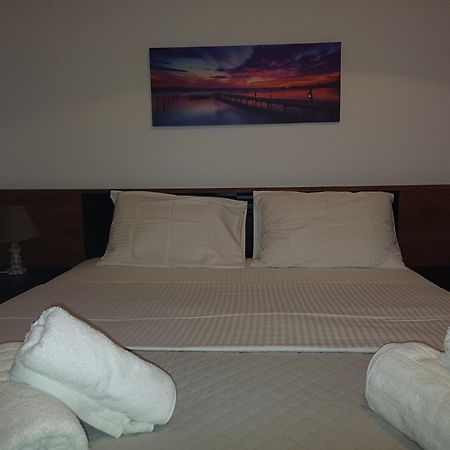 G.Tzanis Luxury Apartments 파르가 외부 사진